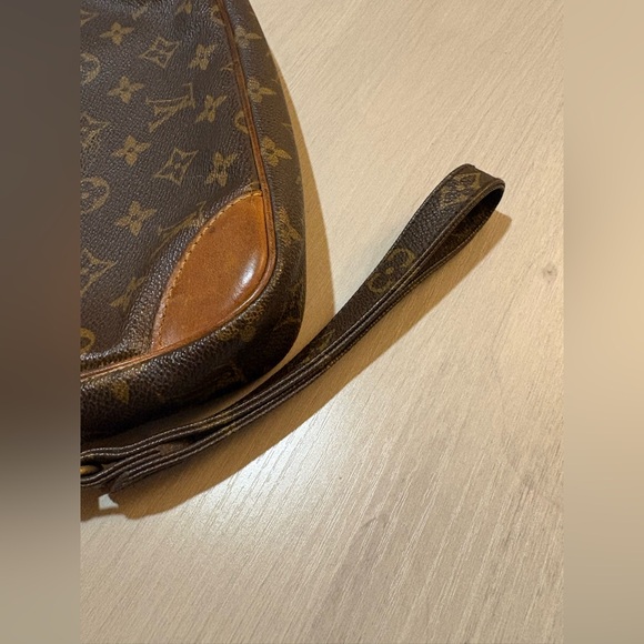 Louis Vuitton Monogram Canvas Cosmetic Pouch Clutch Wristlet Bag - Picture 14 of 16